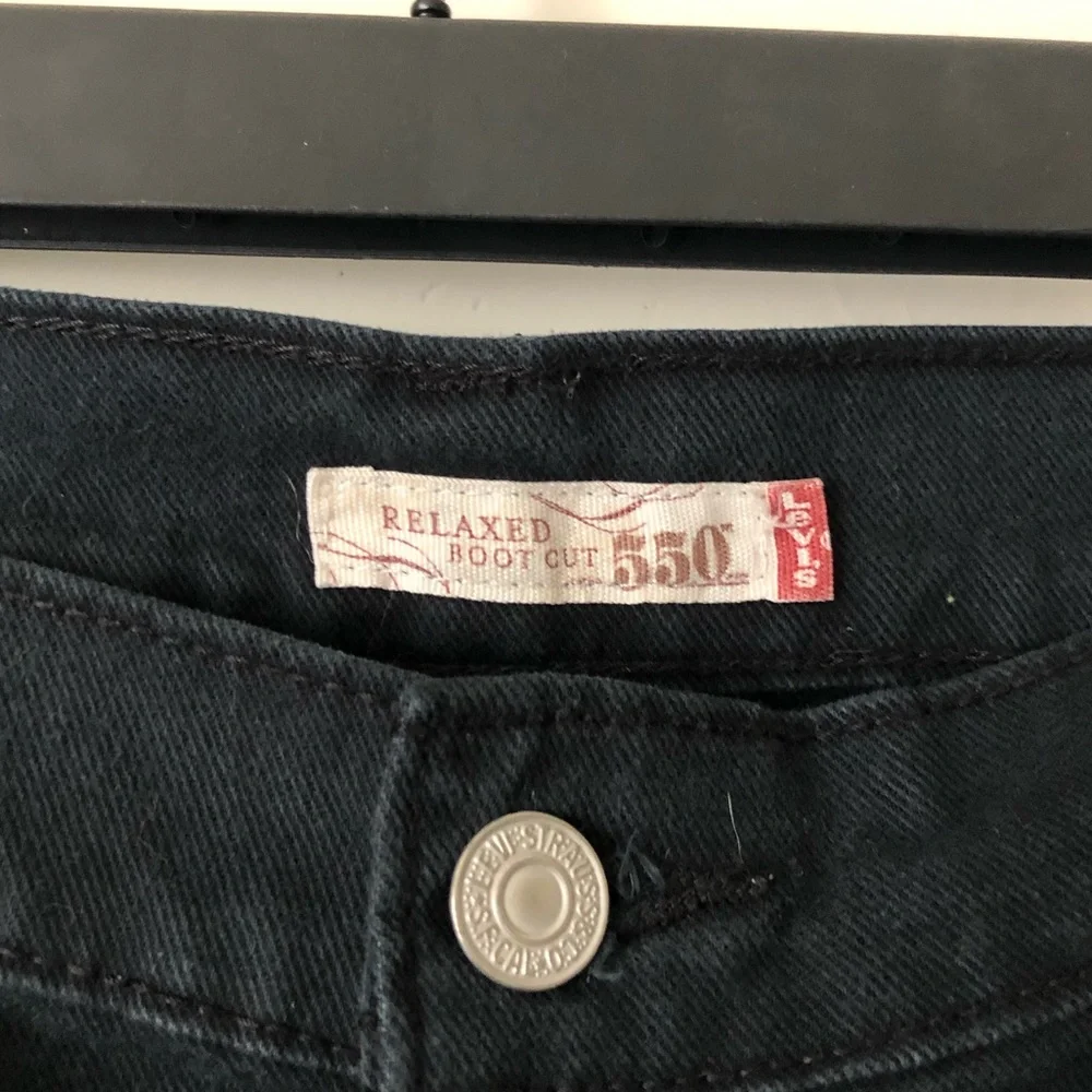 Levi’s 550 Relaxed Boot Cut Black Jeans - Picture 3 of 6